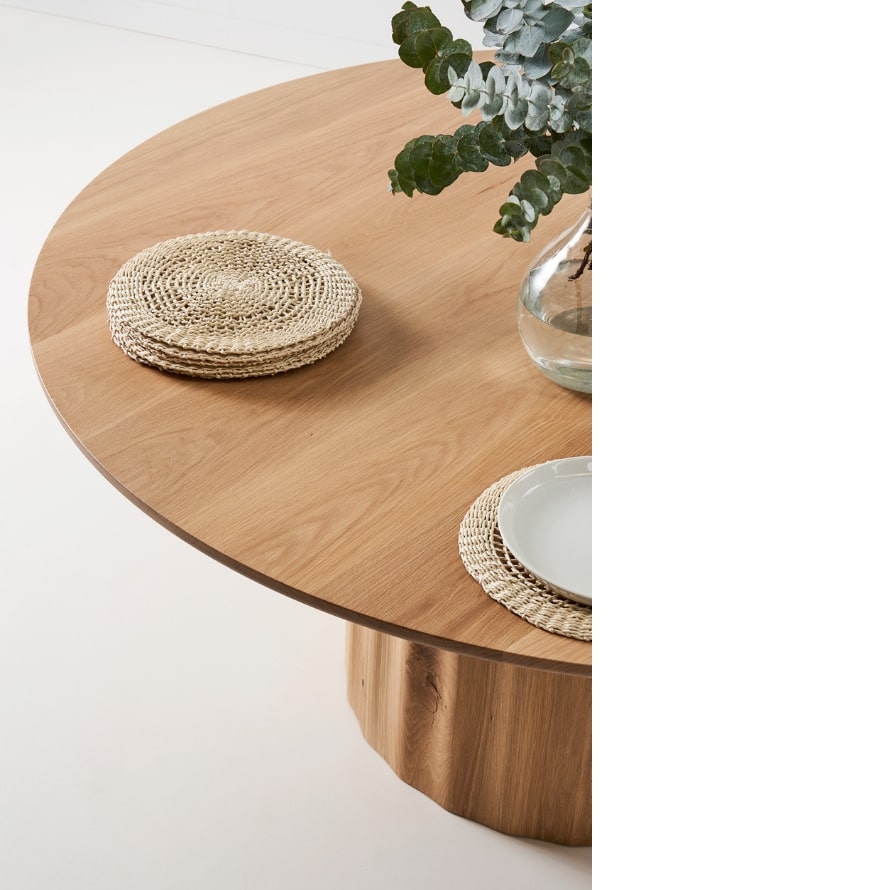 Tetra-Dining-Table-Close-up-Mubu2