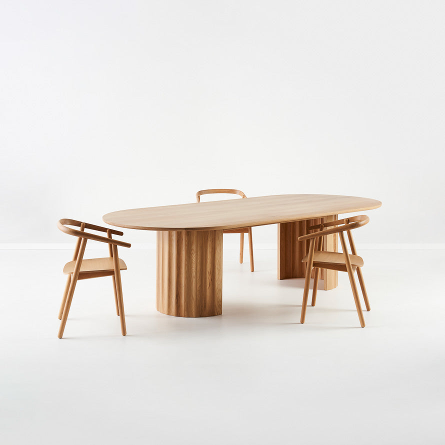 Tips for Choosing the Perfect Modern Dining Table