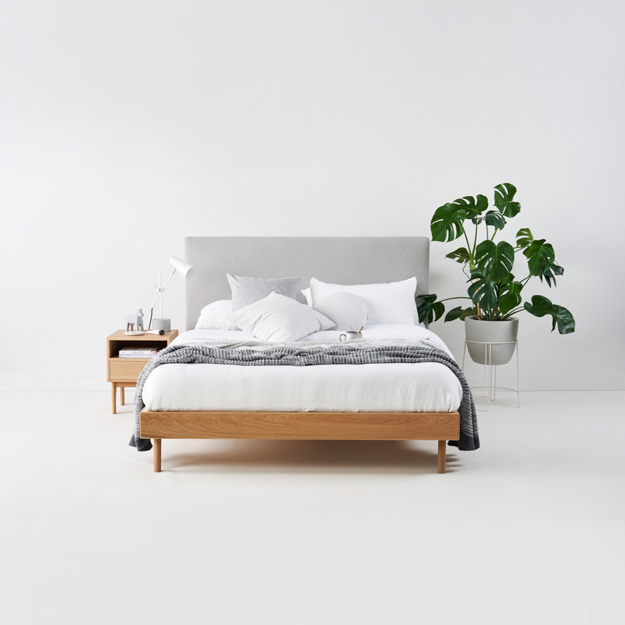 Astrid-bed-mubu-queen-am-oak